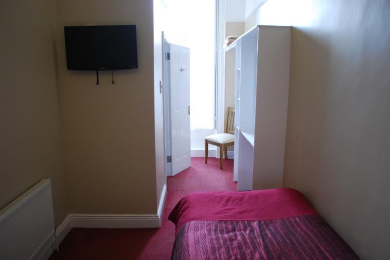 Quarto Twin com Casa de Banho Privativa