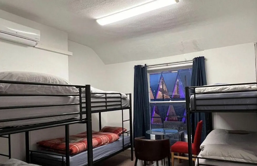 Eden Quay Lodge-1