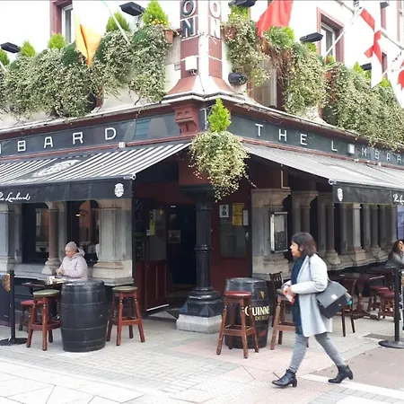The Lombard Townhouse-3